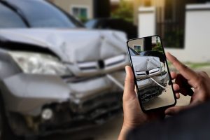 gathering evidence, pictures, for car accident settlement